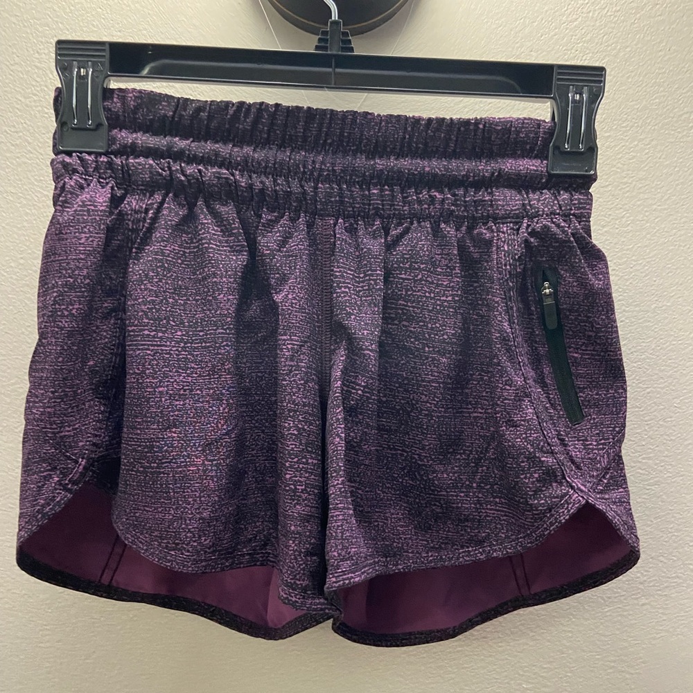 Lululemon shorts size 4